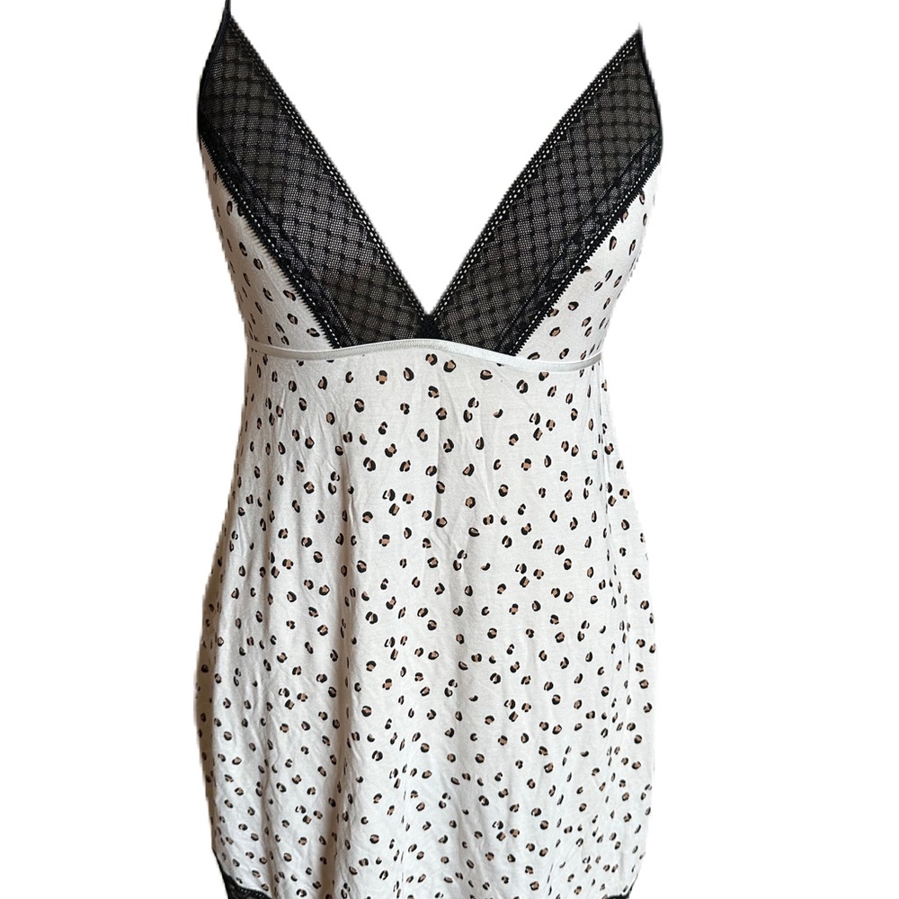 Victoria’s Secret Sexy Nightgown with AdjustableStraps and  Black Lace. Small